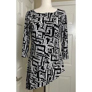 Chicos Travelers Womens Blouse Size 0 Small Black White Top